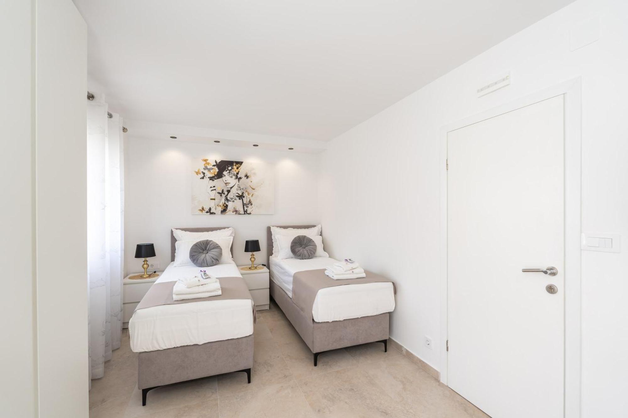 Ivanka Apartment *
